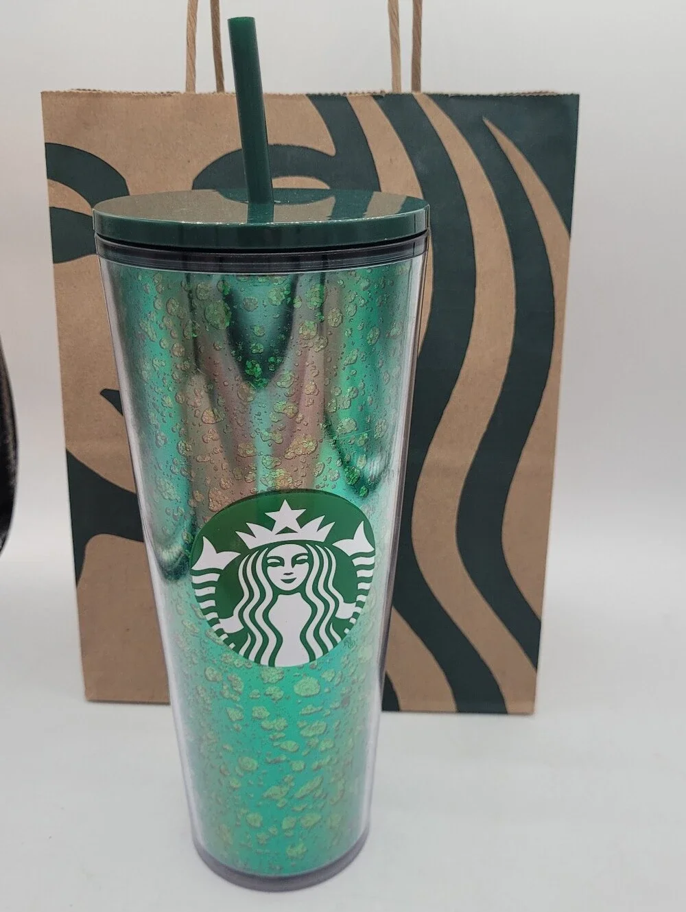Starbucks shimmering emerald green glitter Venti 24 Ounce